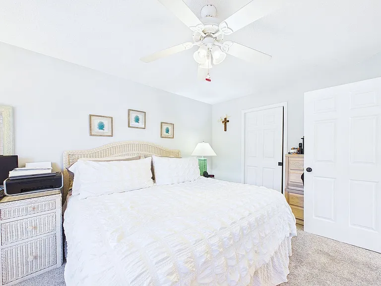 3350 Club Villas Dr #1303 — Photo 32