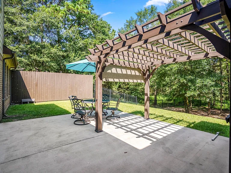 11306 Longmire Creek Ct — Photo 40