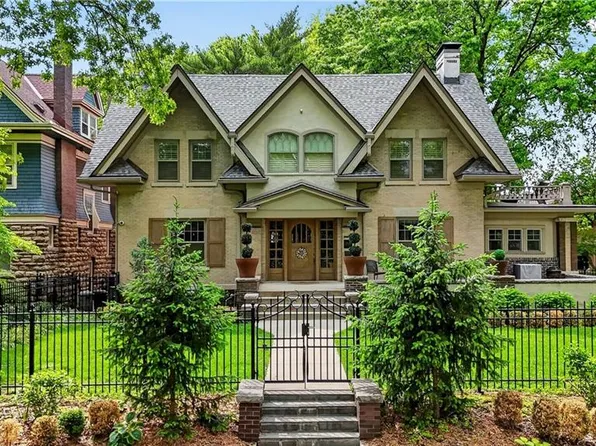 3820 Campbell St, Kansas City, MO 64109