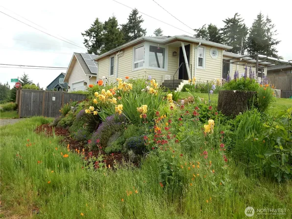 13110 66th Avenue S, Seattle, WA 98178
