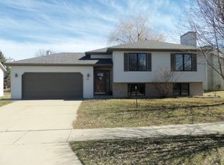 1338 36th St SW, Rochester, MN 55902