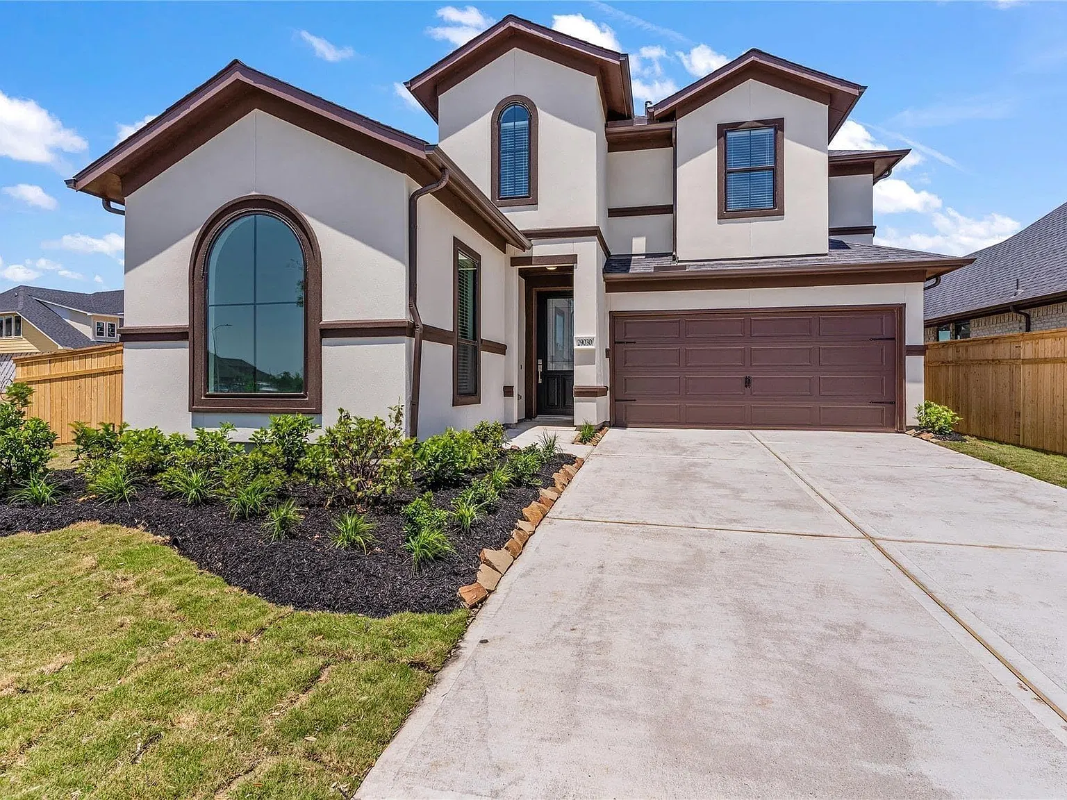 4 bed, 3.0 bath, 2649 sqft, $3,200 — Photo 2