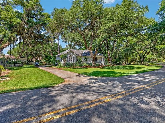 2nd image of 213 W Point Dr