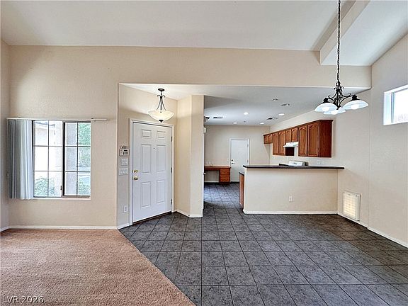 4th image of 7805 Marbledoe St