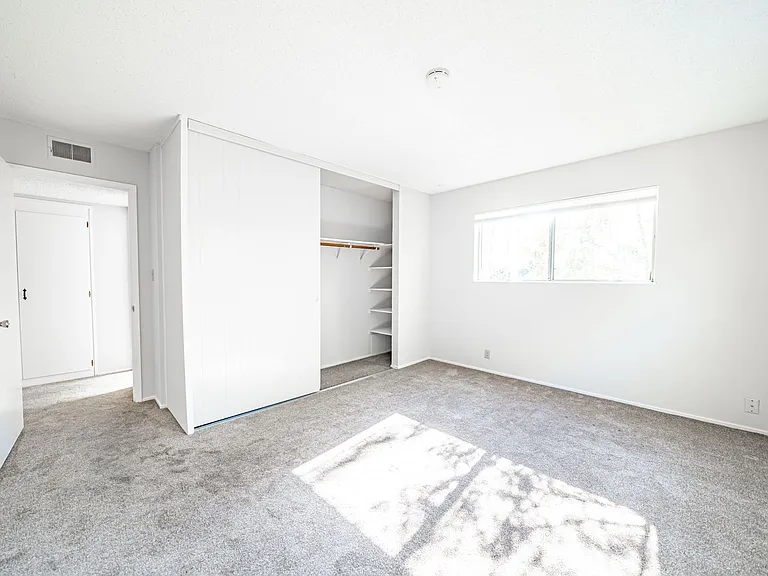 33 Moss Avenue — Photo 10