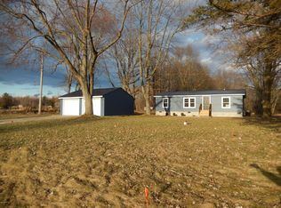 9820 S Mason Dr, Grant, MI 49327