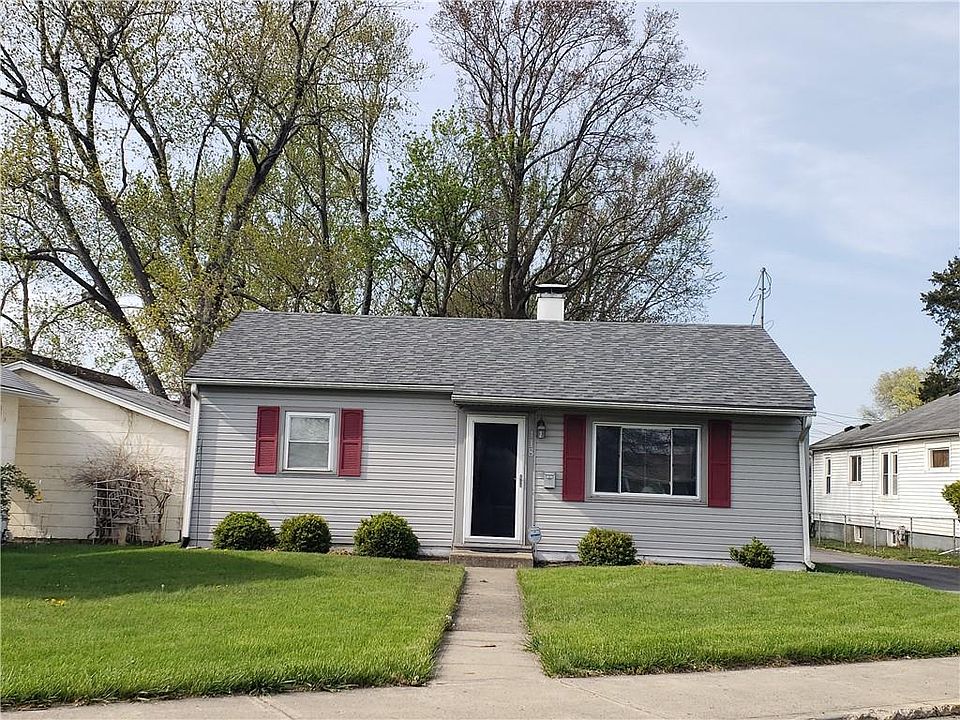 2nd image of 418 Marine Dr