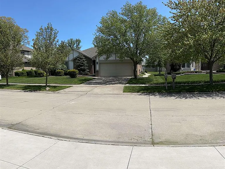 52156 Antler Dr — Photo 3
