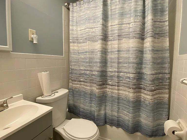 610 Woodfin Rd — Photo 16