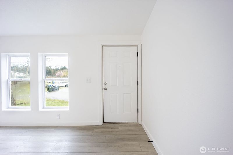 5th image of 16501 42nd Avenue Ct E