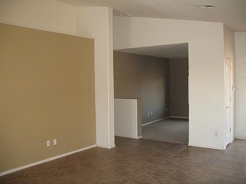 3rd image of 16014 W Watkins St