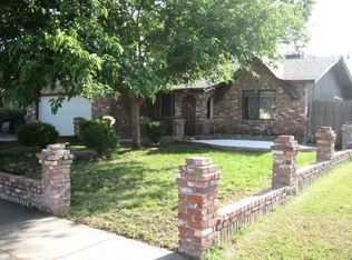 2090 Virgilia Ln, Olivehurst, CA 95961