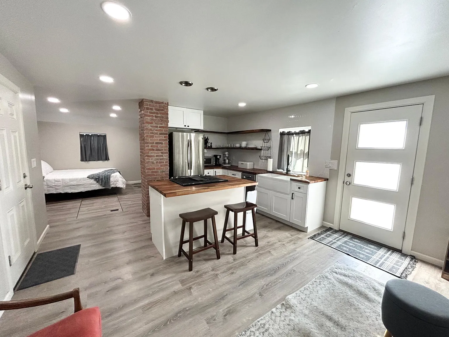 1018 S Osceola St — Photo 3