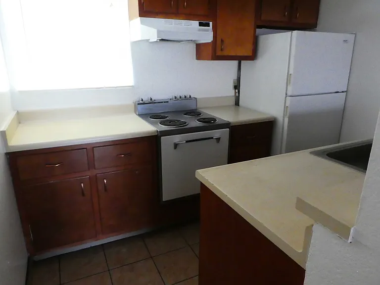120 Cornell Dr SE — Photo 8