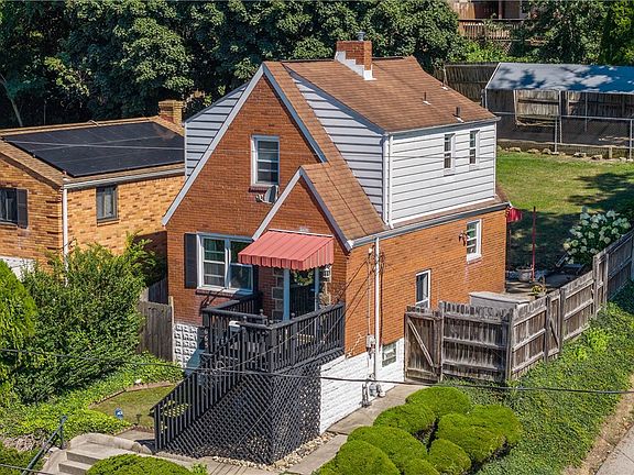 4th image of 665 Mayville Ave