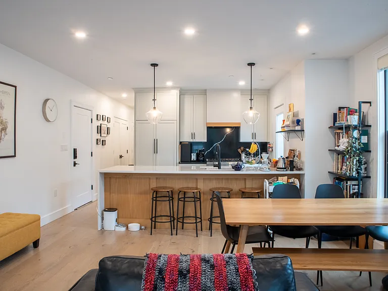 57 Saratoga St #4 — Photo 2
