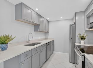 1055 Ainslie D, Boca Raton, FL 33434