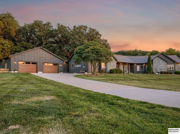 1305 Spring Oak Est, Auburn, NE 68305