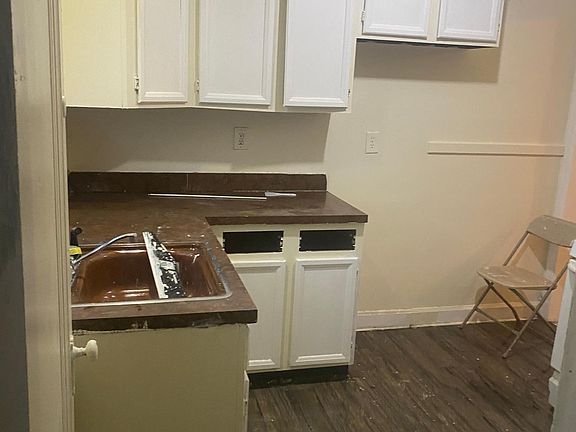Kitchen 

Still being renovated will be done by tenant move in.