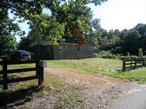 1st image of 105 Albert Ivy Ln