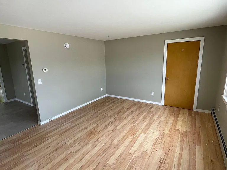 129 Pleasant St #2 — Photo 7