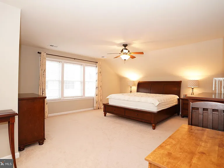 20779 Crescent Pointe Pl — Photo 29