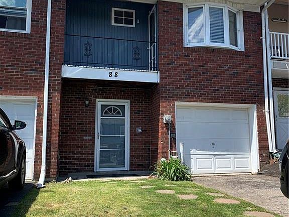 3rd image of 88 Vails Gate Heights Dr