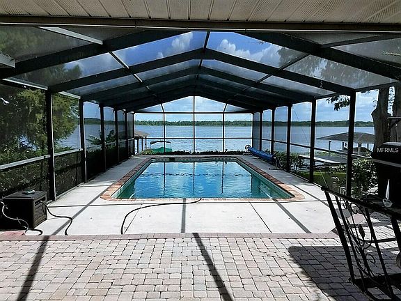 4th image of 400 Lake Lulu Dr
