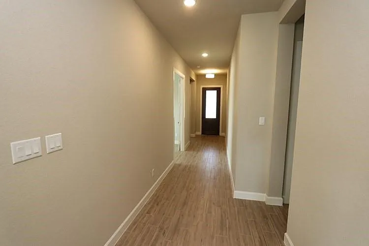 4 bed, 3.0 bath, 2898 sqft, $3,500 — Photo 3