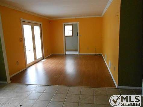 Family room and access to Deck/Pool