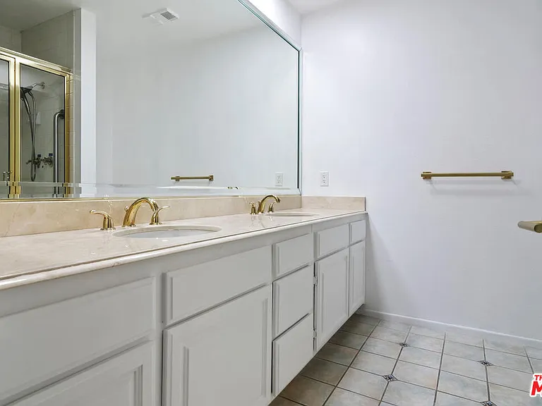 2131 Century Park Ln #118 — Photo 26
