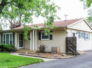 527 E Merle Ln, Wheeling, IL 60090