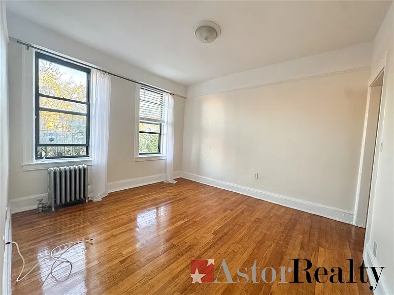 31-30 35th St #3F