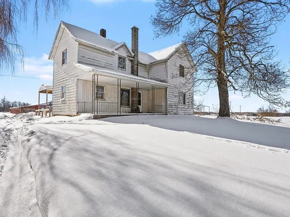6056 W 16th St, Fremont, MI 49412