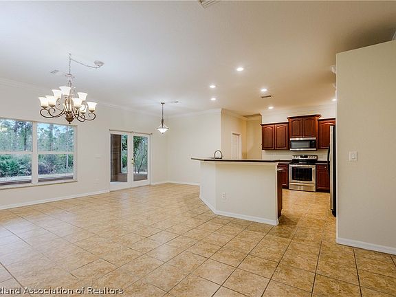 5th image of 1701 Marigold Ave