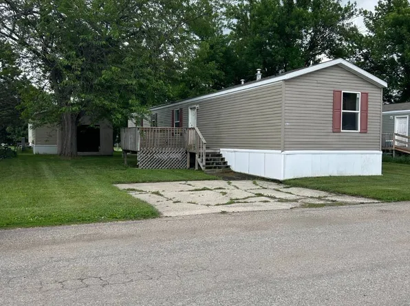 1630 10th St N, Wahpeton, ND 58075