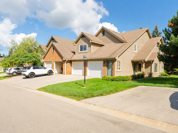 18600 Brookfield Lake DRIVE #53, Brookfield, WI 53045
