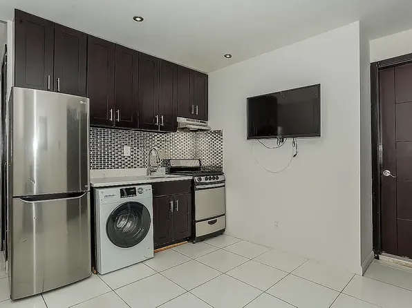 7 W 108th St APT 2, New York, NY 10025