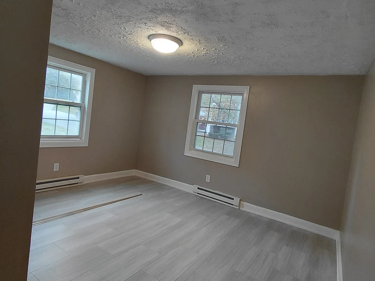 3 bed, 959 sqft, $2,700 — Photo 4