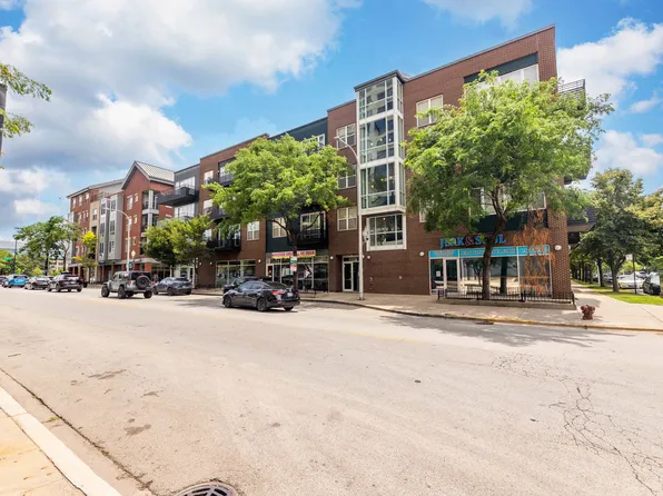 17 W 35th St APT 304, Chicago, IL 60616