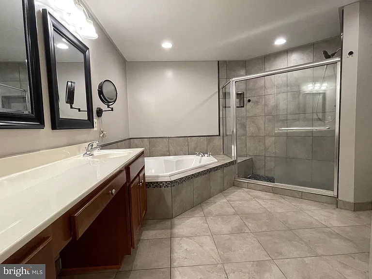14837 Cloverdale Rd — Photo 19