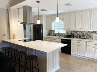 8714 Beechaven Rd, La Porte, TX 77571