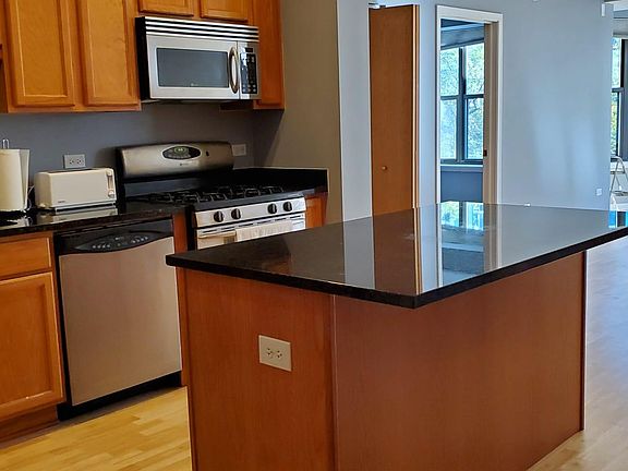 4th image of 1250 S Indiana Ave APT 303