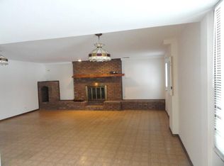 427 S Brighton Ct, Palatine, IL 60067