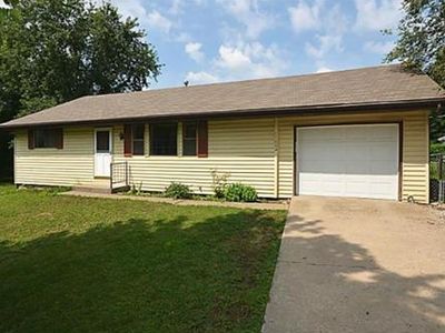 11004 N Campbell St, Kansas City, MO, 64155