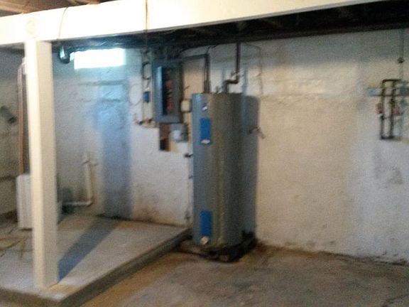 Basement. Washer and dryer hookup.