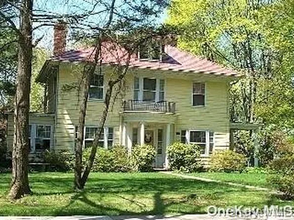 11 Oak Lane, Glen Cove, NY 11542