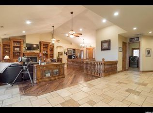 329 E Hidden Lake Dr, Bountiful, UT 84010