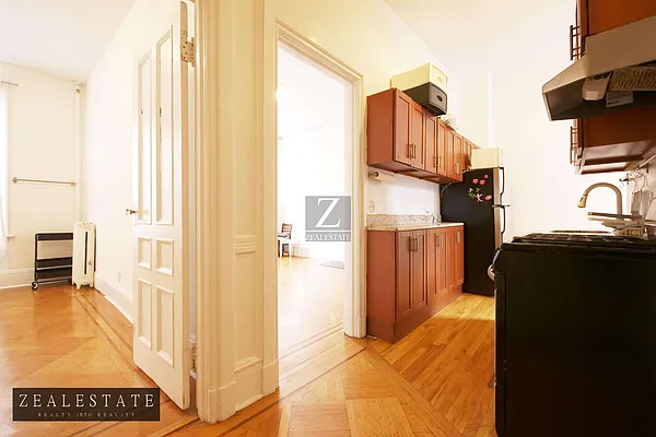 Rented by ZealEstate Group Inc | media 1