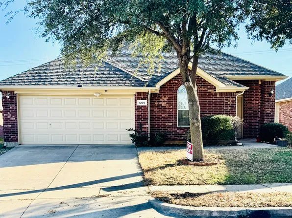 1205 Oakridge Dr, Euless, TX 76040